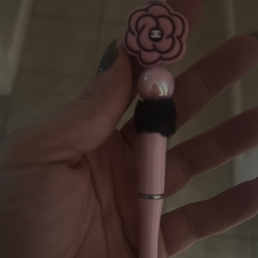 CHANEL Pink Floral Makeup Brush